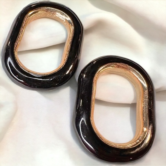 NEW Gold, Black & White Striped Interlocking Link Large Hoop Statement Earrings - Picture 11 of 16